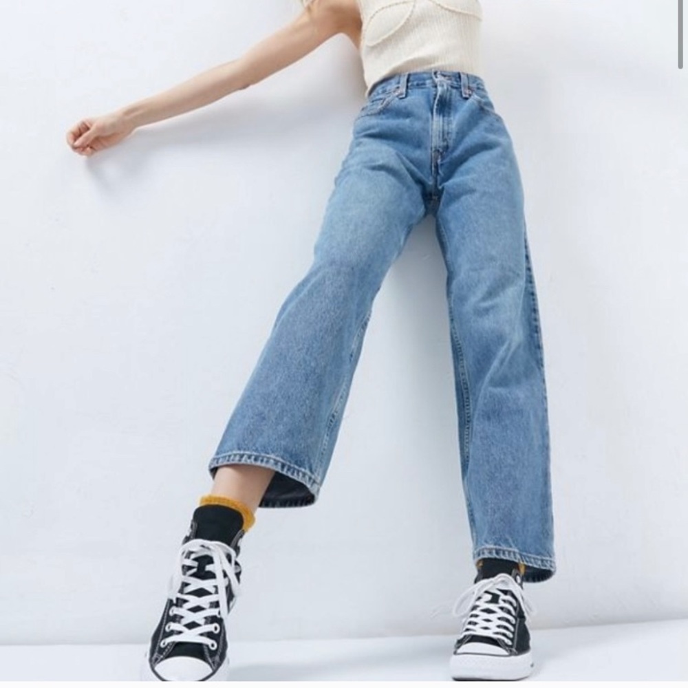 Levi’s 550 Relaxed Fit Medium Wash Denim Jeans
